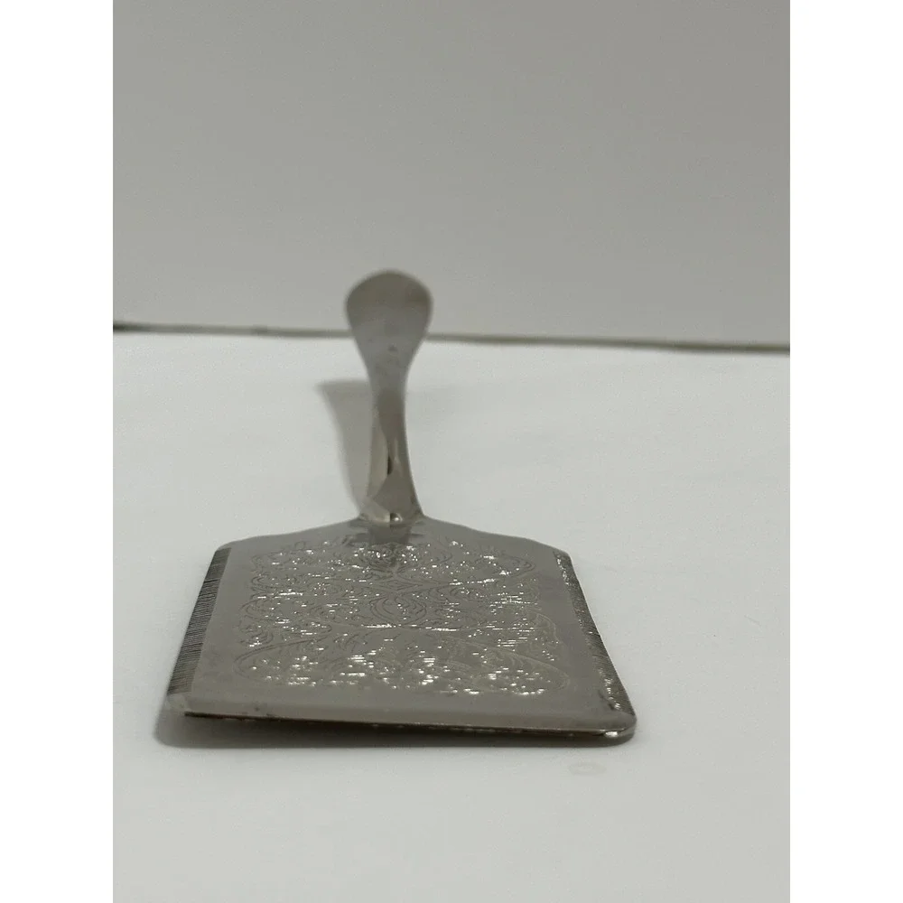 Vintage International Silverplated Cake Lasagna Server with Etched Floral Design